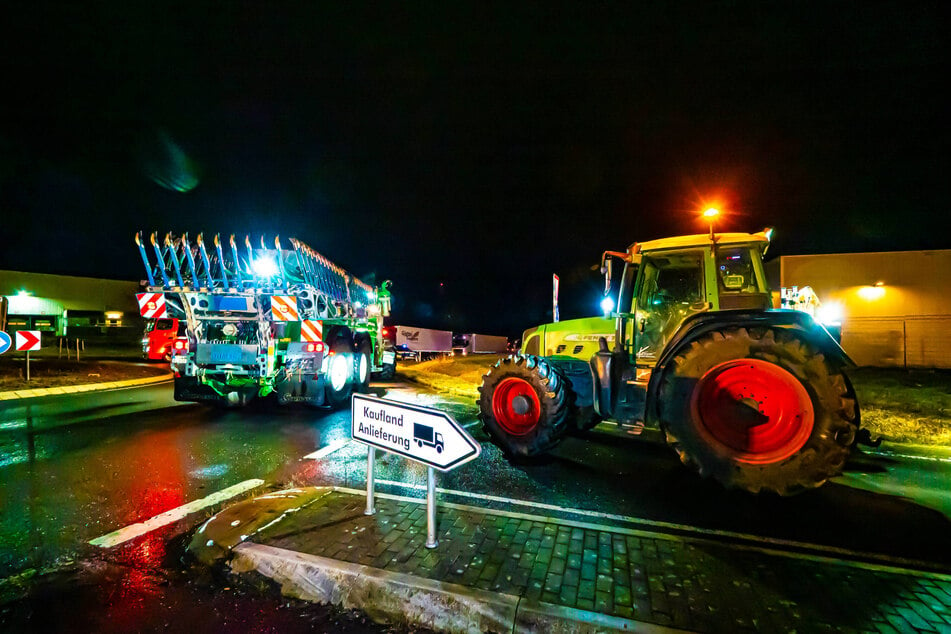 Am frühen Donnerstagmorgen machten sich die Bauern auf den Weg.