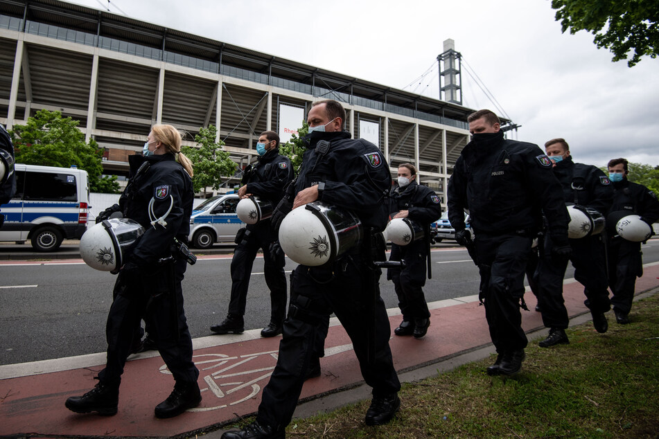 Die Kölner Polizei hat strenge Sicherheitsmaßnahmen vor dem FC-Heimspiel gegen OGC Nizza angekündigt.