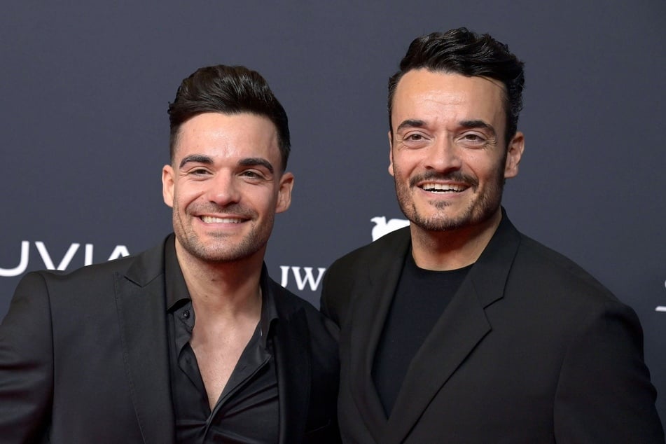 Stefano (35, l.) und Giovanni Zarrella (47) gehen mit einem neuen Podcast an den Start.