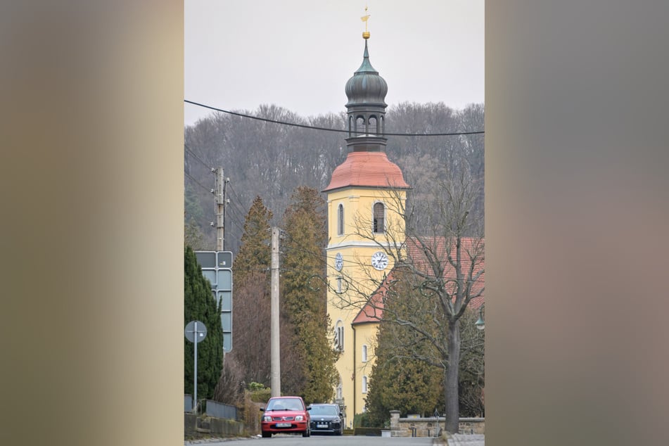 Auch in der evangelischen Gemeinde lief der Spender unter dem Radar und war dort für großzügige Spenden bekannt.