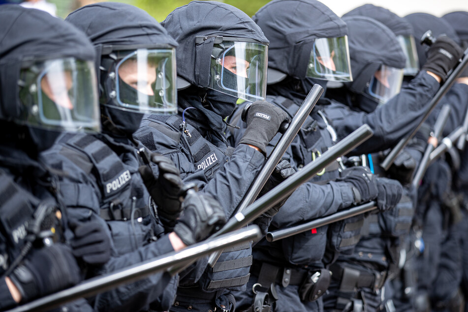 Mit dem verleihen von Polizisten will Baden-Württemberg länderübergreifende Solidarität zeigen. (Symbolbild)