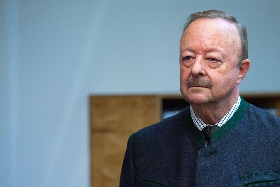 Sparkassenaffäre: Bekommt verurteilter Ex-Banker Ruhegeld?
