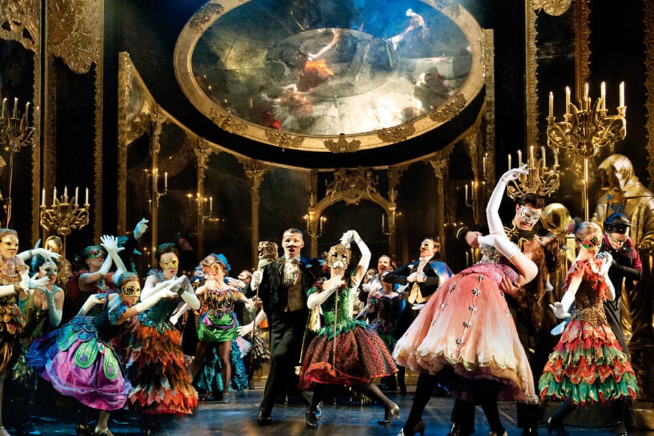 Aufwendige Kostüme, ein imposantes Bühnenbild und ganz viel Liebe zum Detail: Ab November ist "Das Phantom der Oper" in Köln zu sehen.