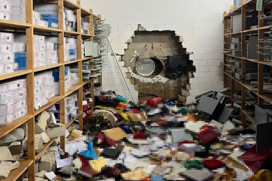 Filmreifer Bruch: Gangster bohrten sich Ende Dezember in eine Sparkassenfiliale in Gelsenkirchen.