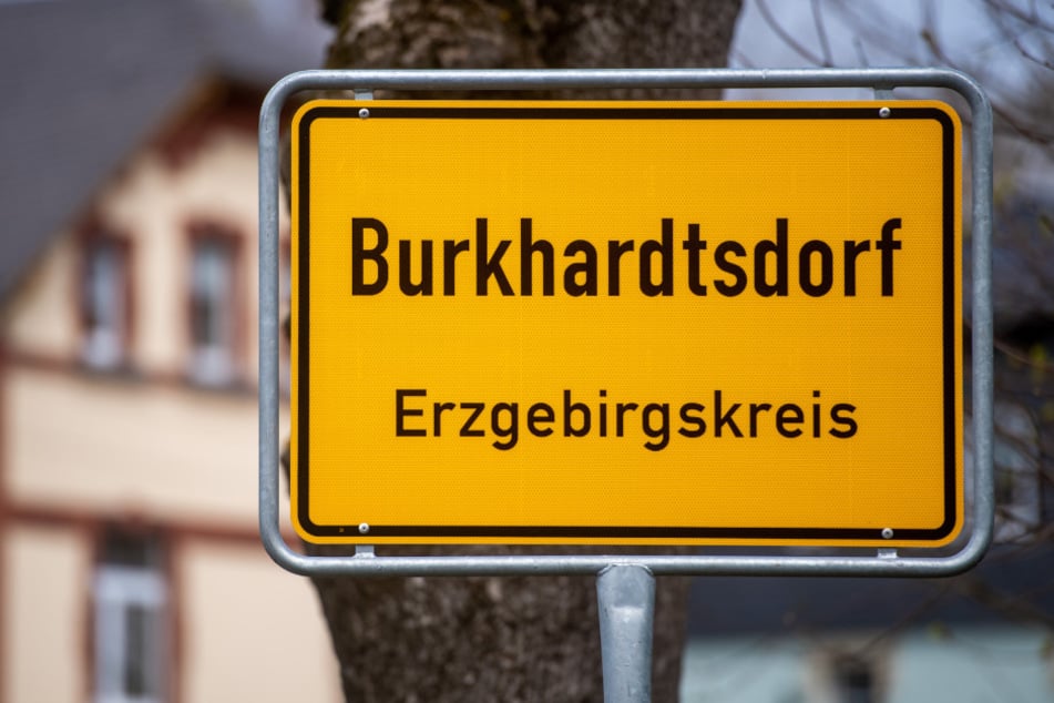 Polizeieinsatz im erzgebirgischen Burkhardtsdorf.