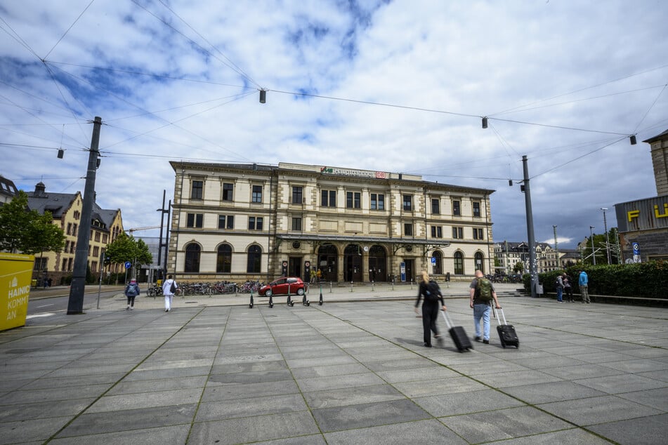 Der Chemnitzer Hauptbahnhof bleibt am Donnerstagvormittag ohne Strom.