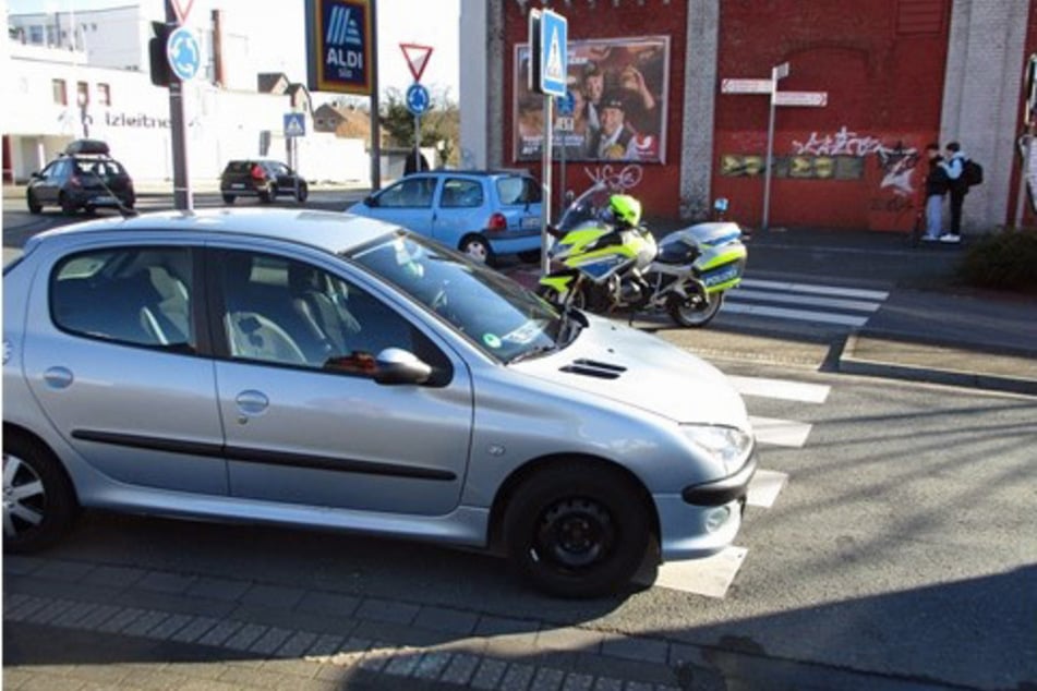 Die Peugeot-Fahrerin (67) hatte den 23-Jährigen am Mittwoch erfasst.