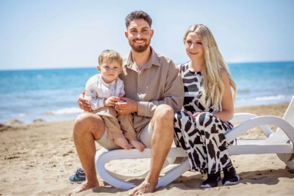 Knapp zwei Jahre nach der Geburt von Söhnchen Aurelio erwarten die beiden TV-Stars ("Die Wollnys") ihr zweites Baby.