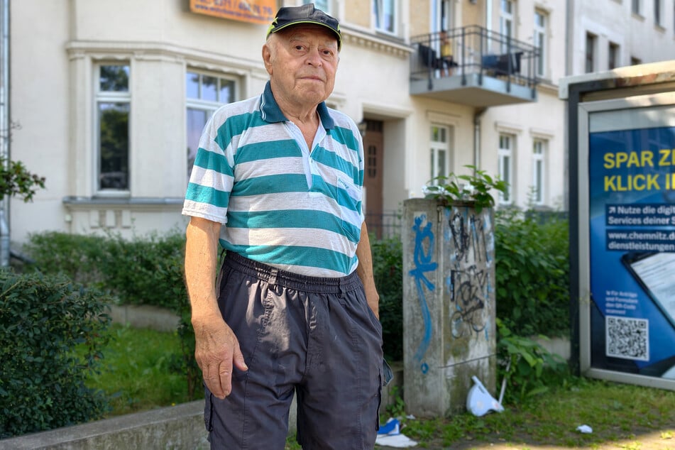 Günther Schönherr (89) wohnt zwei Häuser weiter und bekam den Einsatz nicht mit. Bei ihm wurde schon eingebrochen.