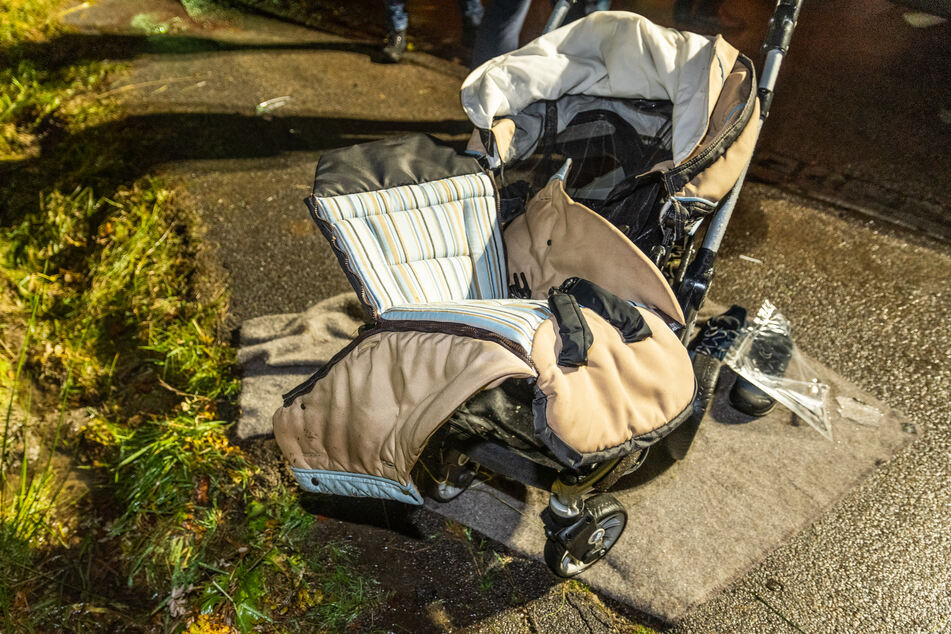 Das erst zwei Monate alte Kind der Familie überstand den folgenschweren Unfall unverletzt.