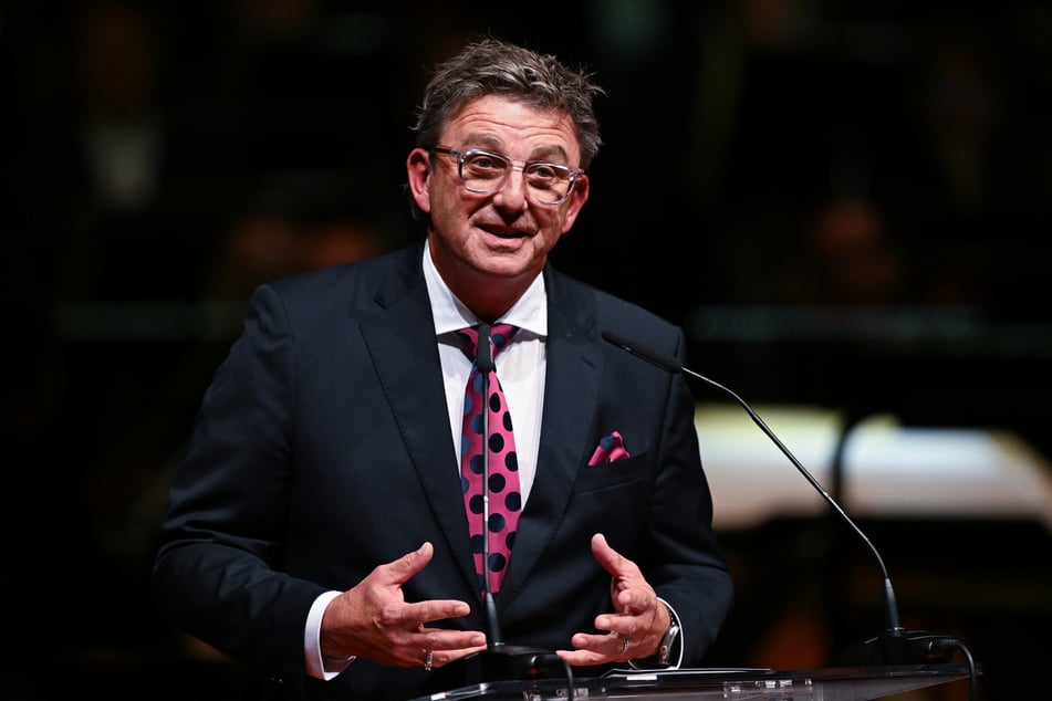 Hans Sigl (56) hat auf die Kritik an seinem Auftritt mit Gottschalk reagiert.