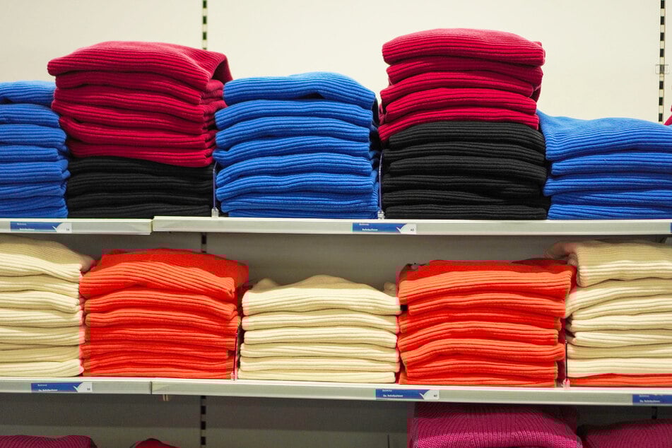 Für die Belmina Damen Reliefpullover zahlt Ihr nur 13,99 statt 49,95 Euro.