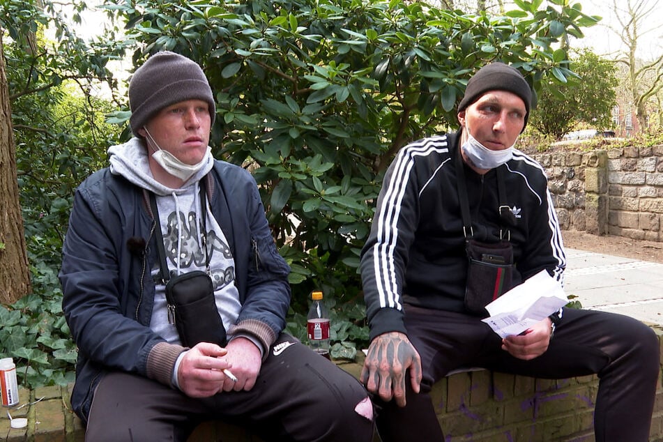 Philipp (l.) mit Kumpel Lennox, der im Februar 2024 verstorben ist.