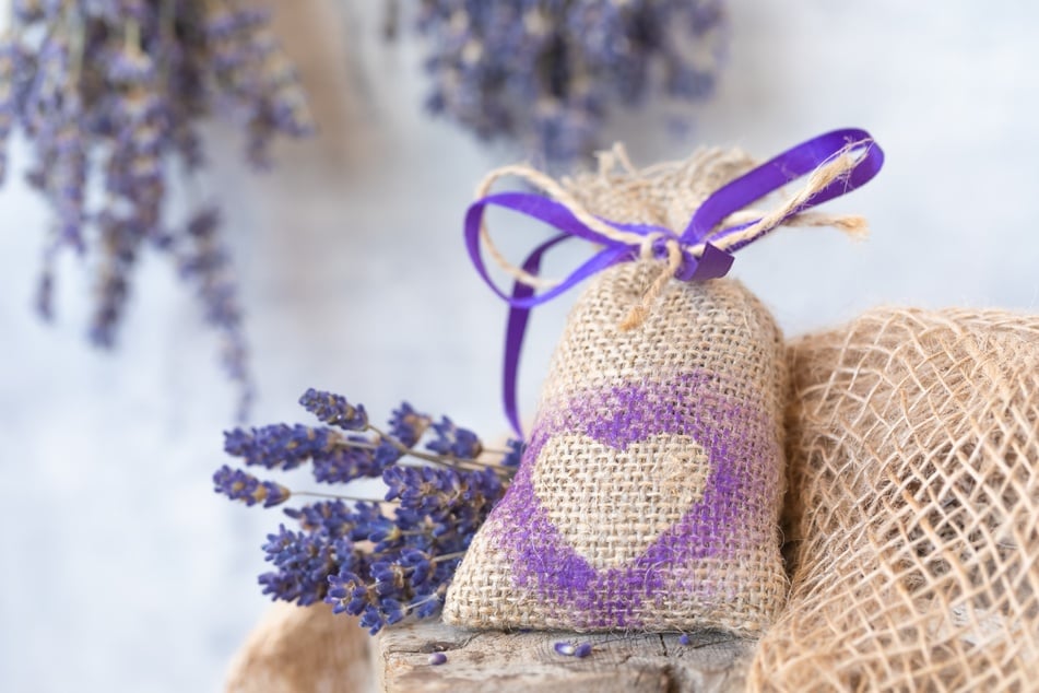 Lavendelsäckchen selber machen: 3 Anleitungen mit und ohne Nähen