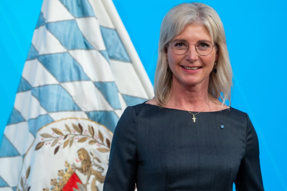 Ulrike Scharf (55, CSU), Familienministerin in Bayern.