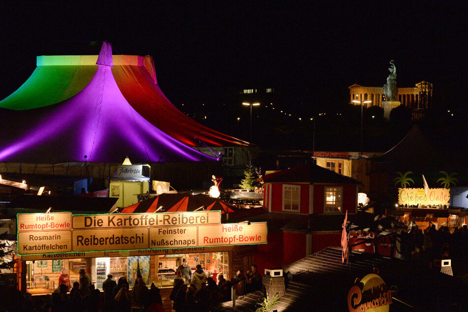Das Tollwood-Winterfestival findet seit 22 Jahren auf der Münchner Theresienwiese statt. (Archiv)