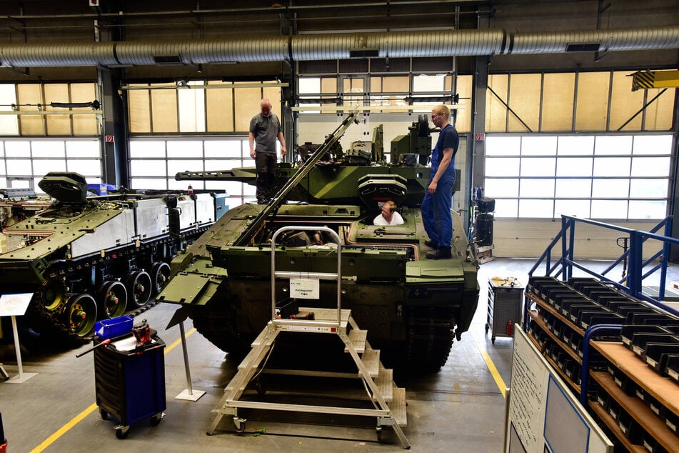 Panzerfertigung bei Rheinmetall. Ansiedlungen der Rüstungsindustrie sind mancherorts heftig umstritten.