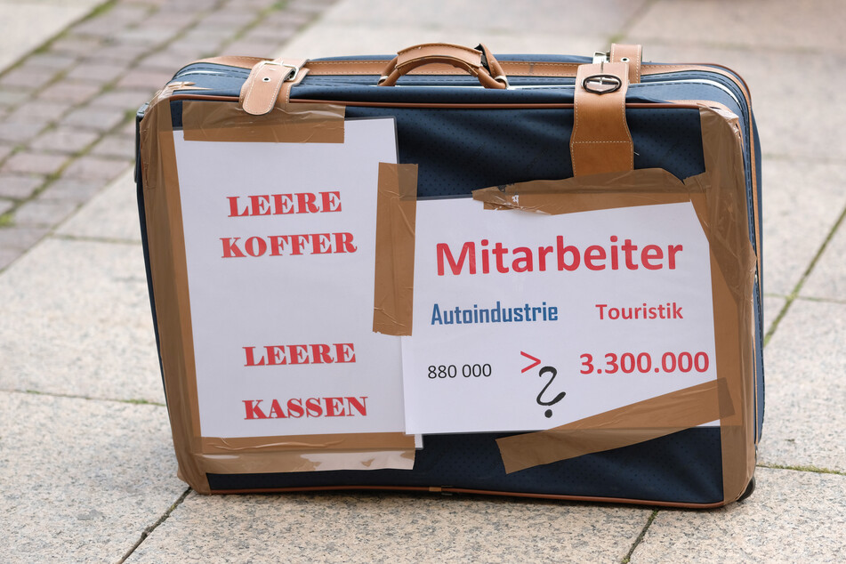 Busreisen bleiben weiterhin verboten. Die Touristikbranche erleidet durch die Corona-Krise enormen finanziellen Schaden.