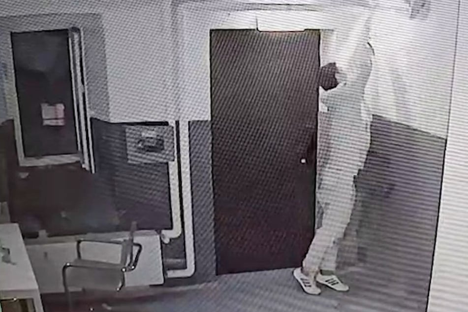 Der 37 Jahre alte Einbrecher wollte es mit einem Escape-Room aufnehmen. Das war offenbar nicht die beste Idee.