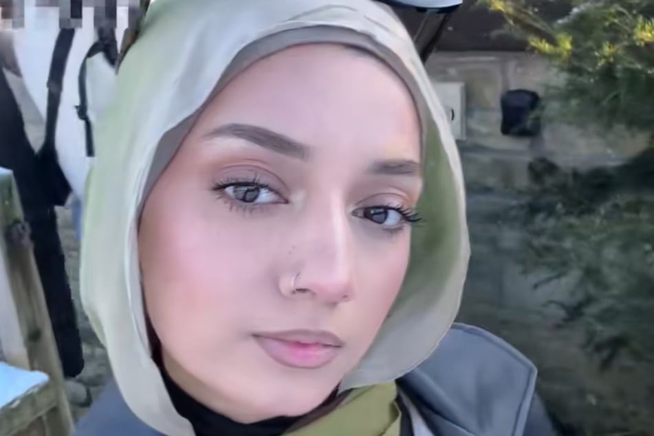 Nimrah Malik aus Großbritannien auf einem TikTok-Selfie.