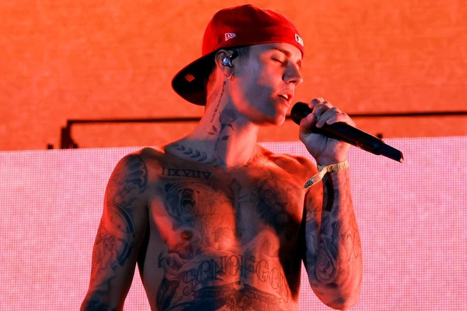 Justin Bieber performs with Daniel Caesar onstage at the Coachella Stage during the 2022 Coachella Valley Music And Arts Festival on April 15, 2022 in Indio, California.