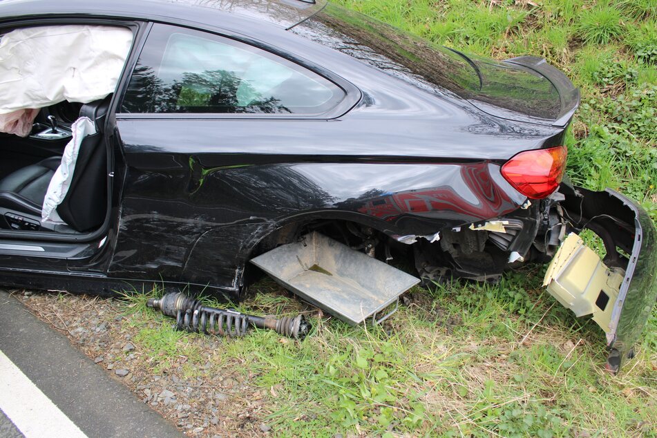 Der BMW eines 54-jährigen Mannes wurde stark beschädigt.