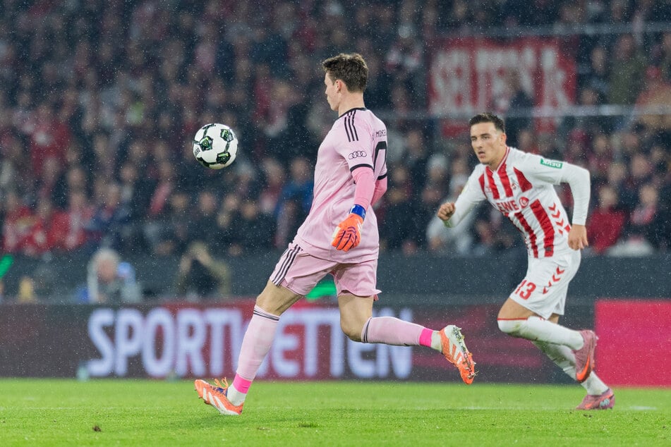 Das Wunderkind und der Ex-Kölner Jonas Urbig (22) könnten schon bald Mannschaftskollegen beim deutschen Rekordmeister sein.