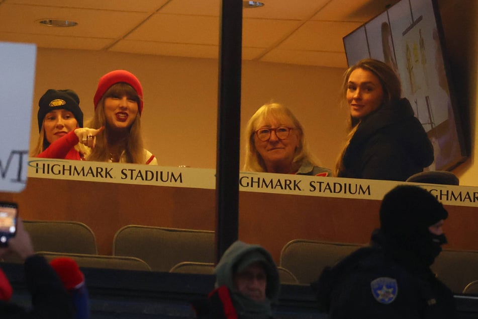 Kylie Kelce (r.) first met Taylor Swift (second from l.) at a Bills-Chiefs playoff game in January 2024.