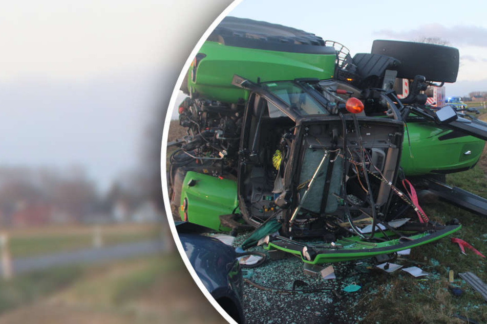 Traktor gerät in Grünstreifen und kippt um: Mega-Schaden und ein Verletzter