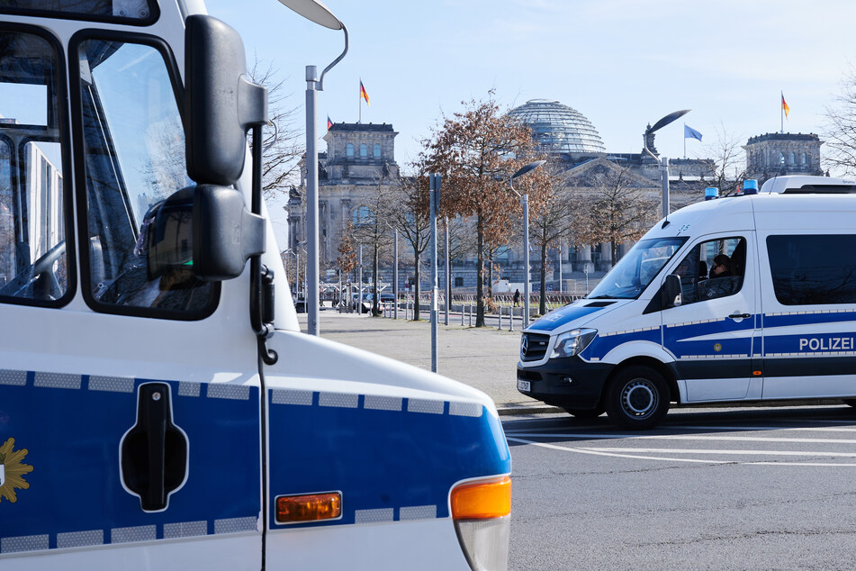 Der Polizeiliche Staatsschutz ermittelt. (Symbolbild)