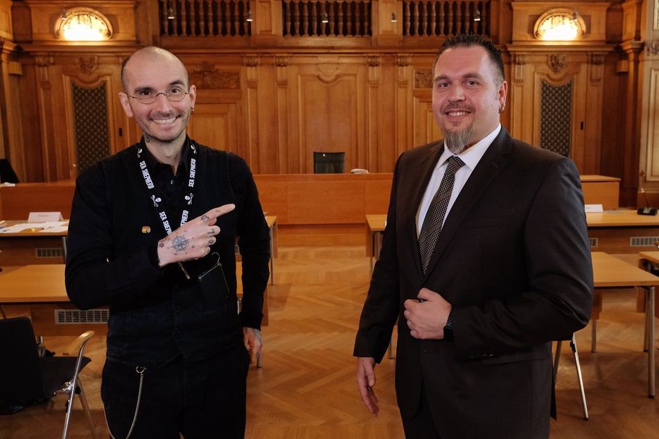 Dr. Mark Benecke zusammen mit Jürgen Prichta im Bundesverwaltungsgericht.