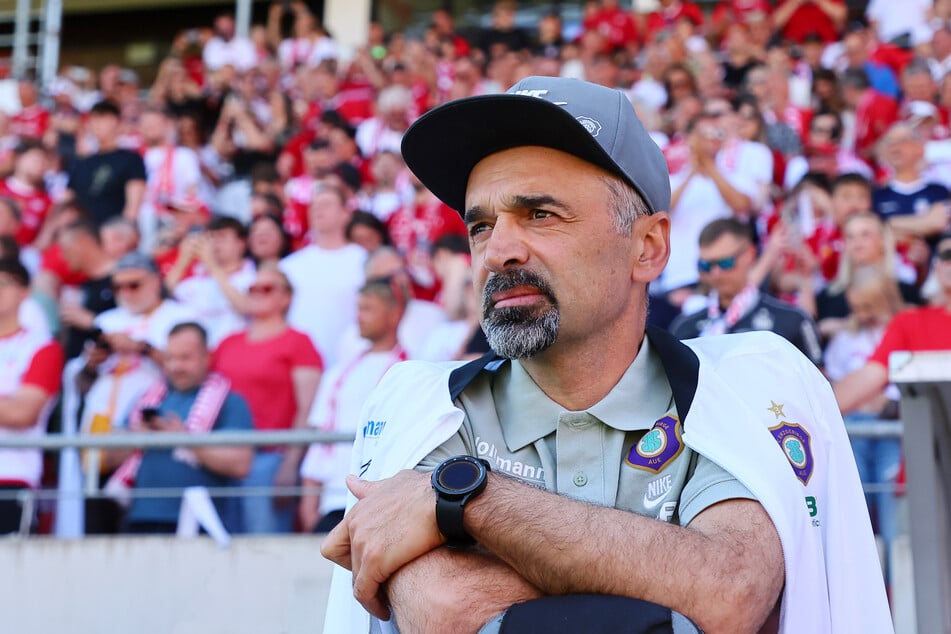 Khvicha Shubitidze (51) wurde ohne Regionalliga-Erfahrung zum Aue-Coach. Die Vereinsführung hatte zuvor jedoch betont, dass ein neuer Trainer sich in der Liga auskennen müsse.