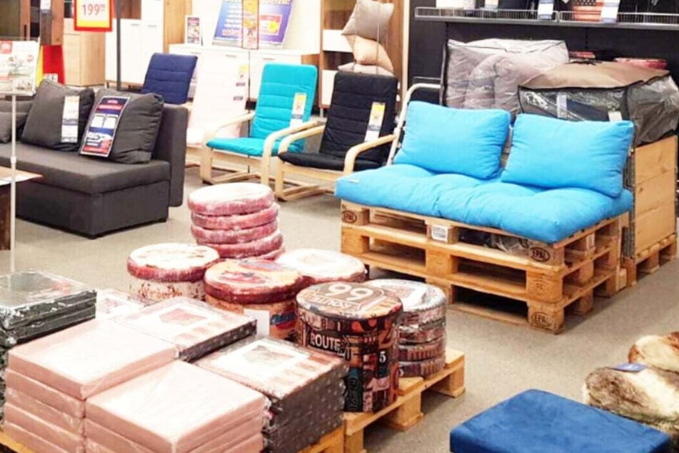 Bei ROLLER gibt's am Sonntag (30.11.) 20 Prozent Rabatt auf Möbel².