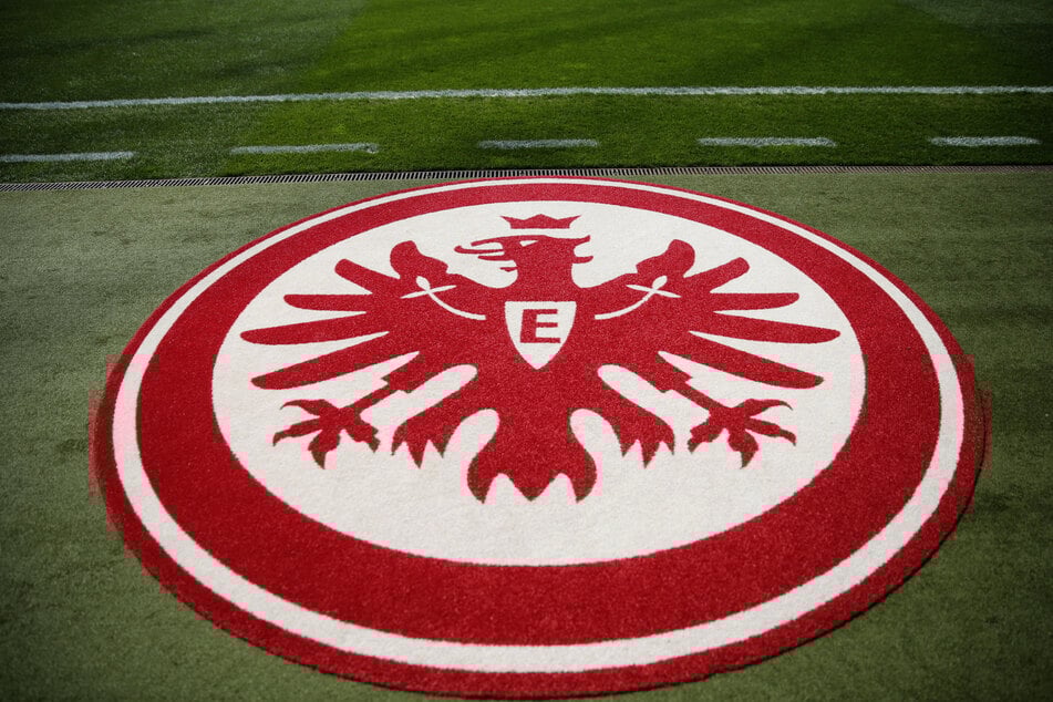 Mittlerweile verfügt die Eintracht über 69 Millionen Euro an Eigenkapital, womit Fehlbeträge ausgeglichen werden können.