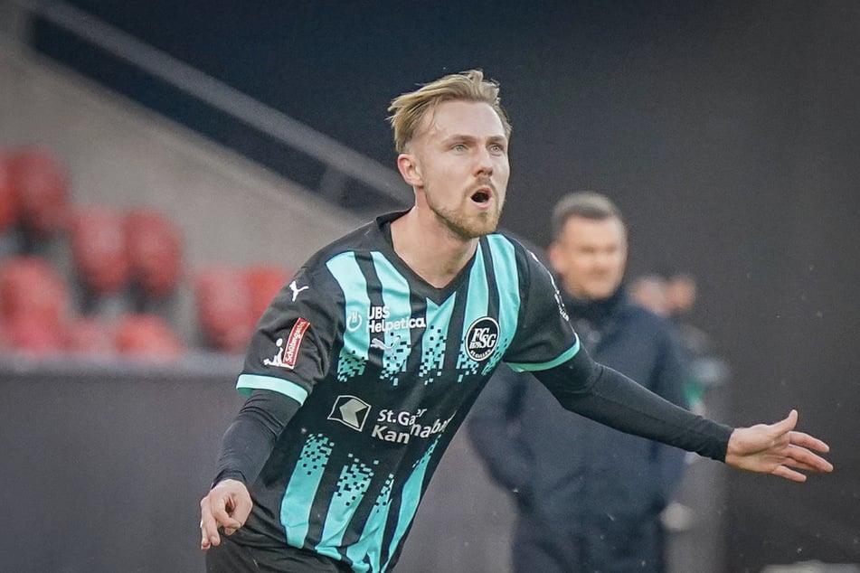 Der ehemalige St.-Pauli-Profi Lukas Daschner (26) war gerade erst fest zum FC St. Gallen gewechselt, fällt nun aber monatelang aus.