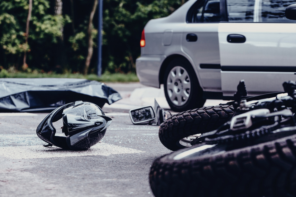 Tödlicher Unfall auf der Kreisstraße: 29-jährige Motorradfahrerin kommt ums Leben