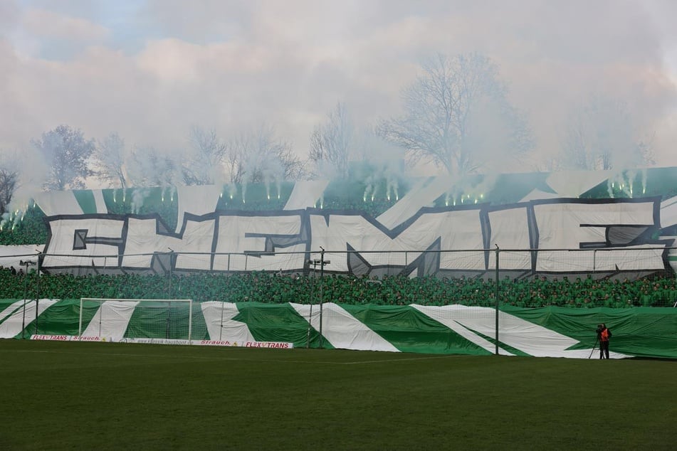 Die Fans der BSG Chemie Leipzig hatten wieder einmal eine spektakuläre Choreo vorbereitet.