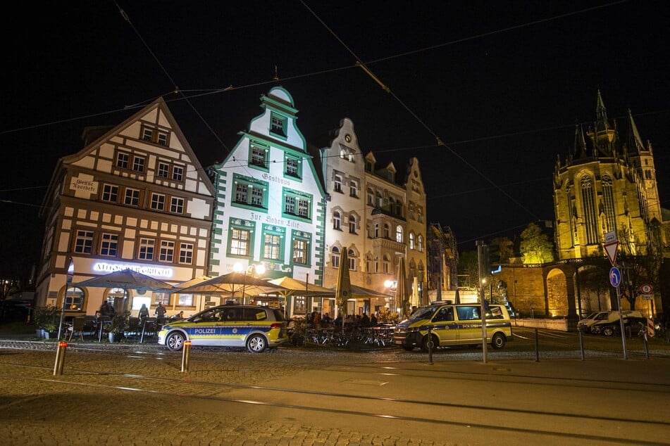 Eine Auseinandersetzung im Bereich des Erfurter Domplatzes sorgte am Freitagabend für einen Polizeieinsatz.