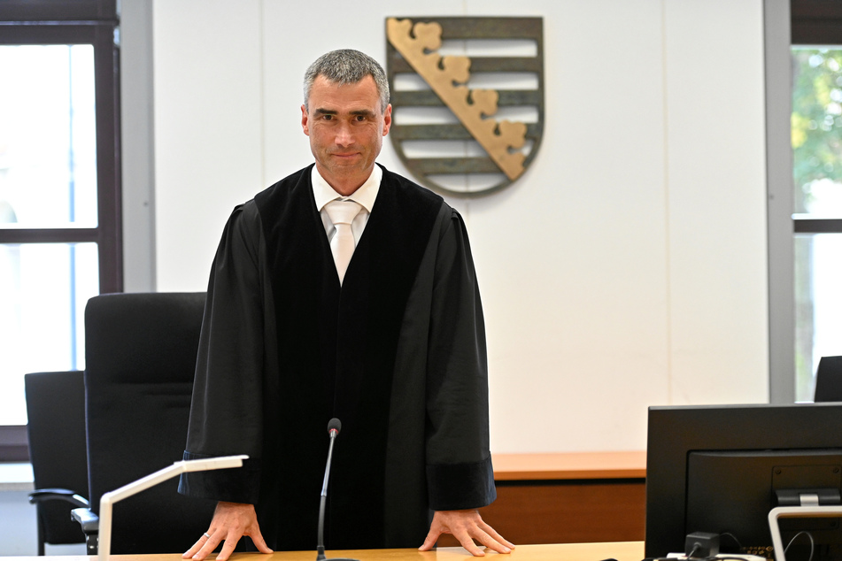 Die Kammer um Richter Janko Ehrlich (53) verurteilte den Angeklagten wegen Mordes.
