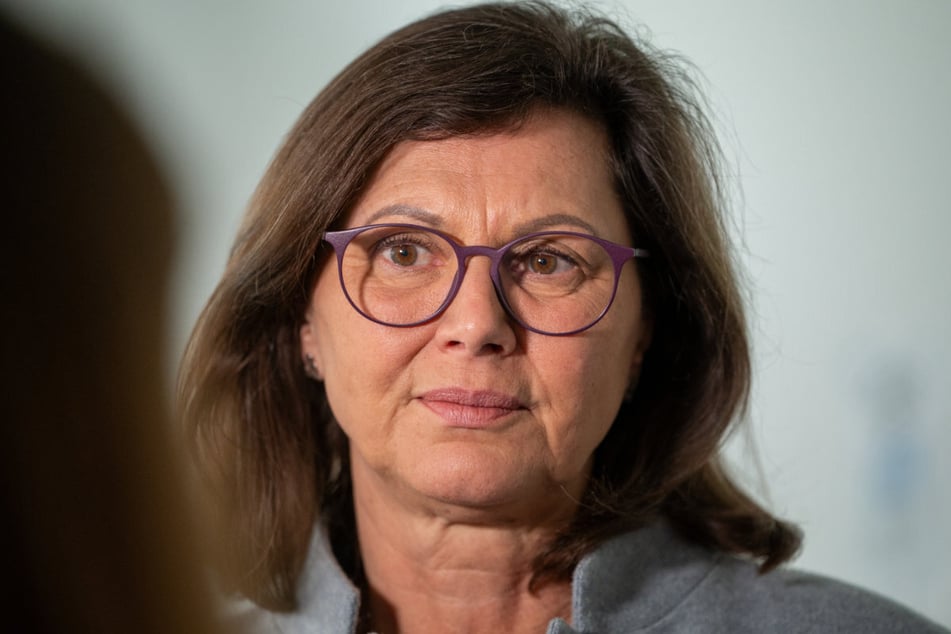 Bayerns Landtagspräsidentin Ilse Aigner (61, CSU) findet klare Worte: "Unsere Demokratie hat einen Schandfleck."