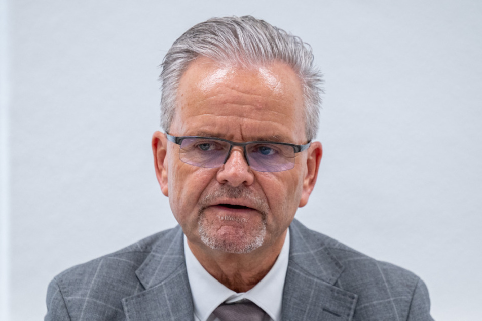 CDU-Fraktionschef Tino Fritzsche (62) zog seinen Einwand zu den Plänen für das alte Bahngelände in Hilbersdorf zurück.