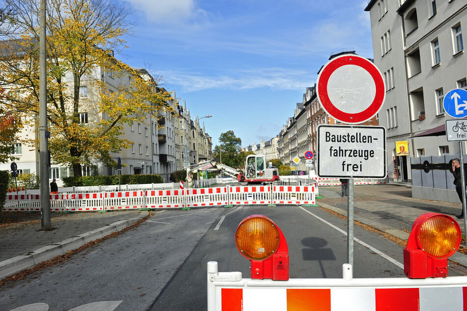 Bis 29. November ist die Barbarossastraße an der Kreuzung Leonhardtstraße voll gesperrt.