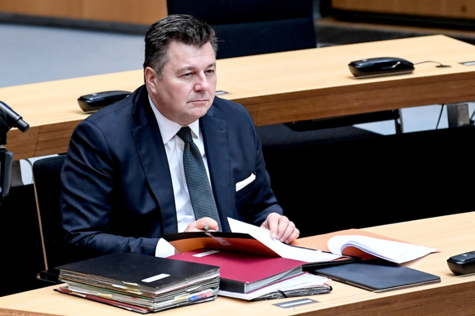 Berlins Innensenator im Abgeordnetenhaus.