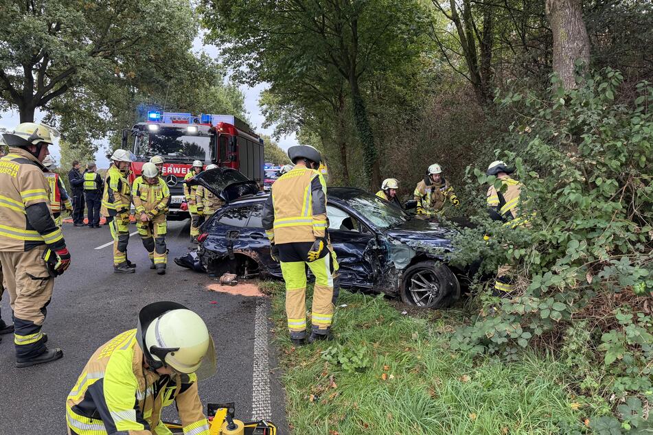 Bei einem Unfall in Meerbusch (NRW) sind fünf Personen verletzt worden.