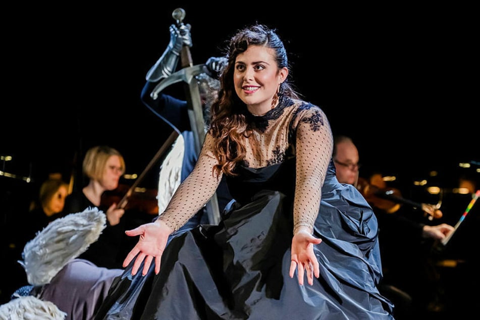 Roberta Mantegna singt die Partie der Leonora in Verdis "Il trovatore" an der Oper Leipzig.