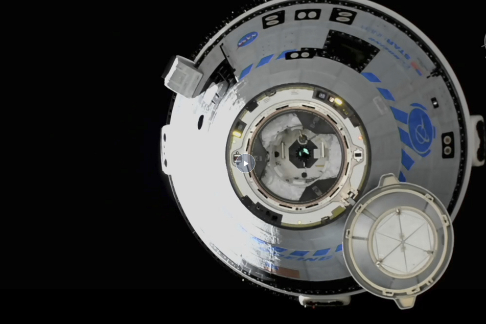 Heikler Weltraumtest geglückt: Starliner dockt an ISS an!