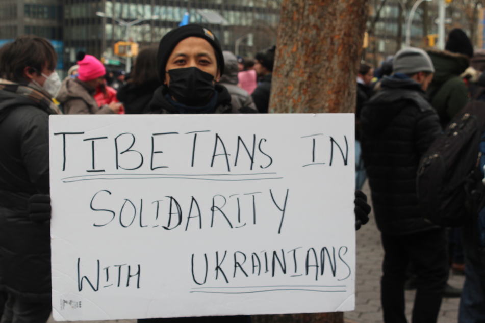 Protester Lobsang Tseten shows his solidarity for the Ukrainian people.