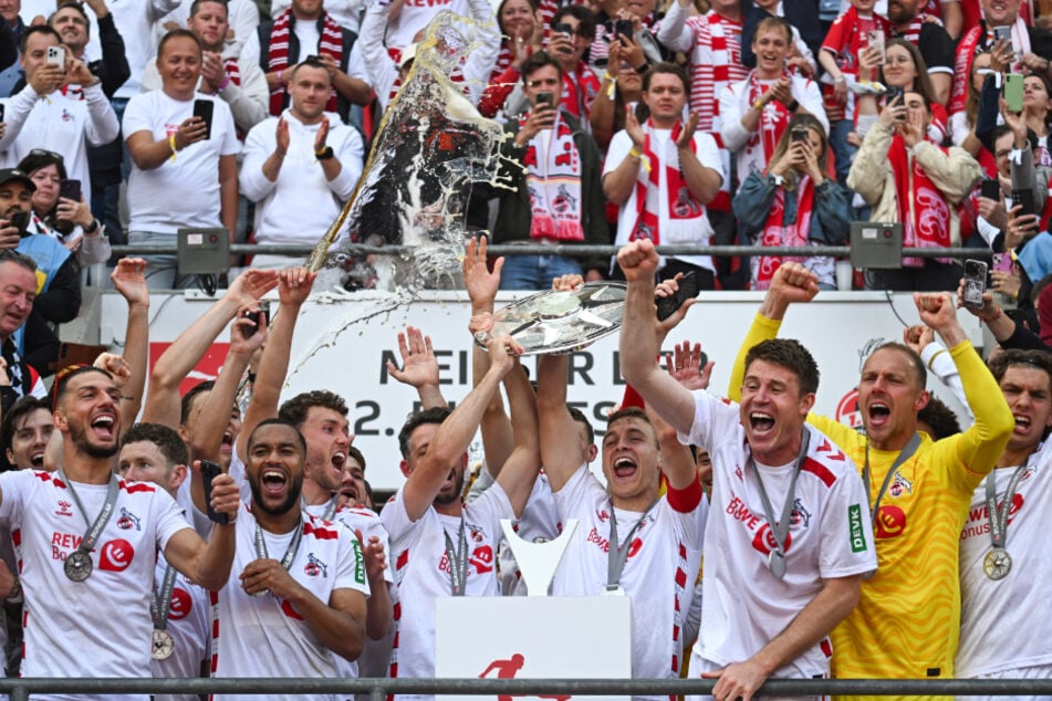 Der 1. FC Köln hat sich am Sonntag zum Last-Minute-Meister in der 2. Bundesliga gemacht.