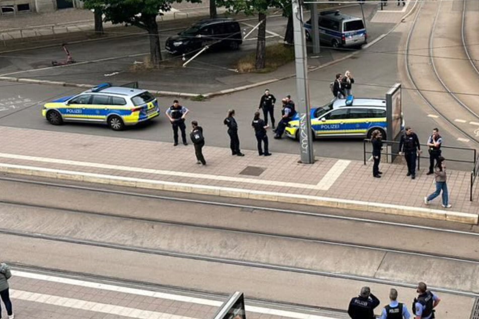 Leipzig: Polizeieinsatz nahe Hauptbahnhof: 27-Jähriger verletzt Radlerin und bedroht Beamte