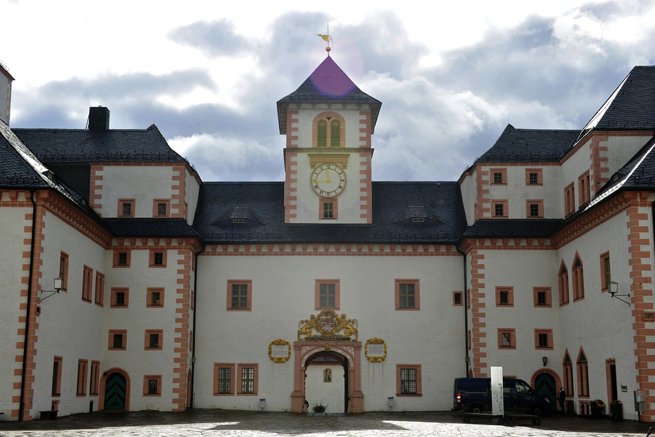 Schloss Augustusburg gehört zu den Top-Attraktionen in Augustusburg. Vor der Corona-Pandemie kamen an Wochenenden bis zu 10.000 Besucher, um das Schloss und die Museen zu besuchen.